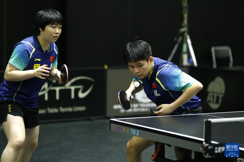 将取决于他 将取决于他